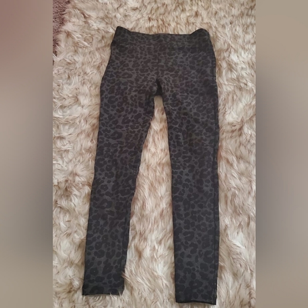 LOFT Animal Print Jegging Size L Jeggings Black Gray Leopard Knit Slim Stretch🌴